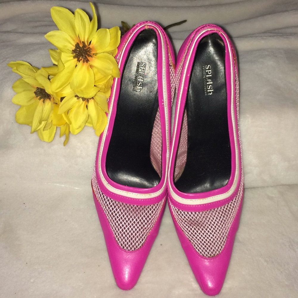 Pink pumps